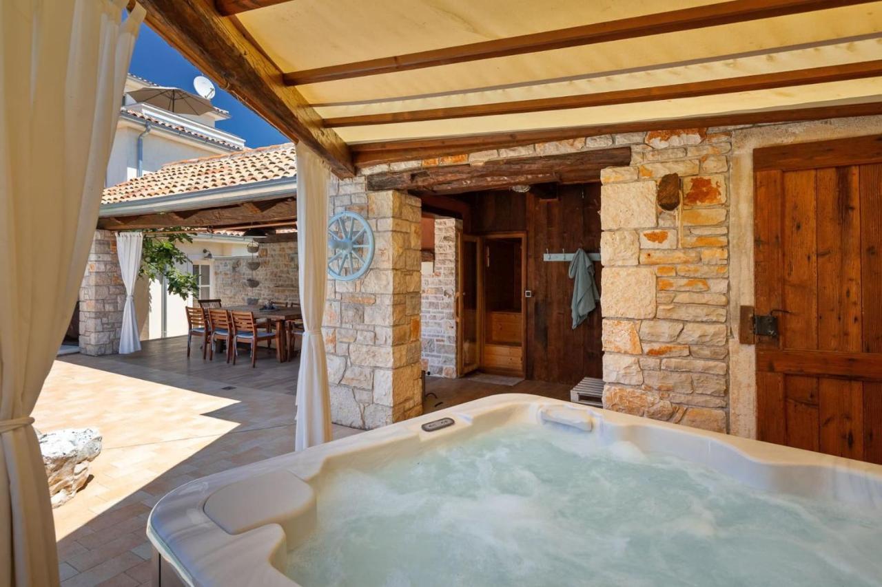 Family Villa Elizabeta With Pool In Umag Cepljani Εξωτερικό φωτογραφία